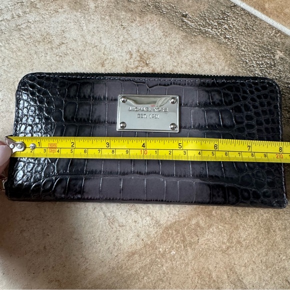 Michael Kors Grey Croc Embossed Zip Around Wallet with Silver Hardware - Picture 12 of 13
